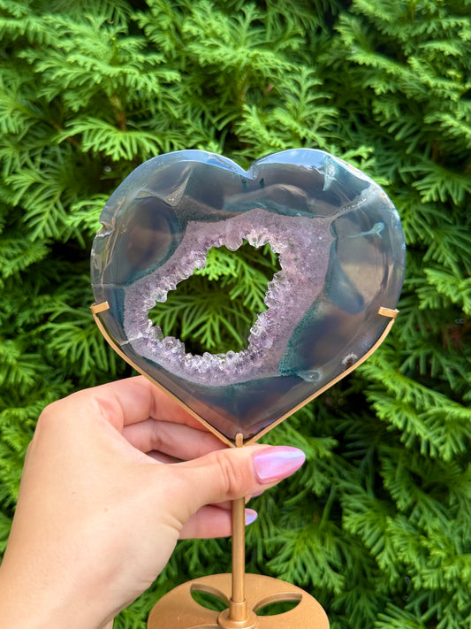 Druzy Amethyst Heart Carving with Stand (Opt 57)