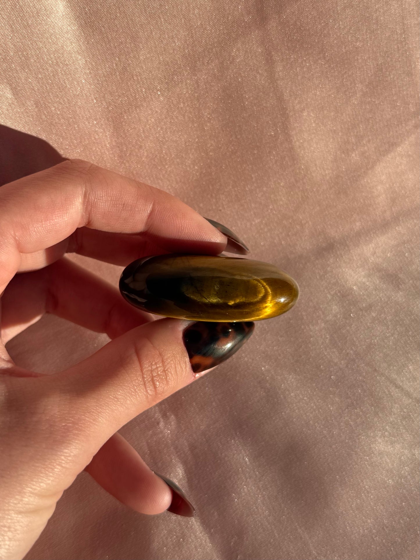 Tiger's Eye Palm Stone (Opt 14)