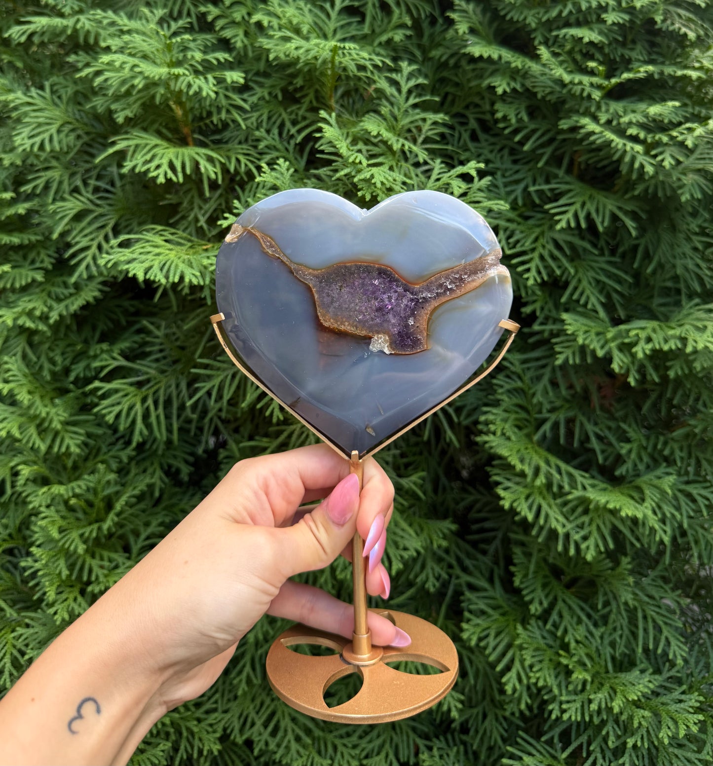 Druzy Amethyst Heart Carving with Stand (Opt 55)