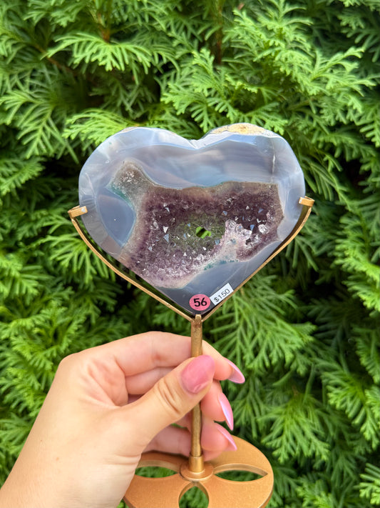 Druzy Amethyst Heart Carving with Stand (Opt 56)