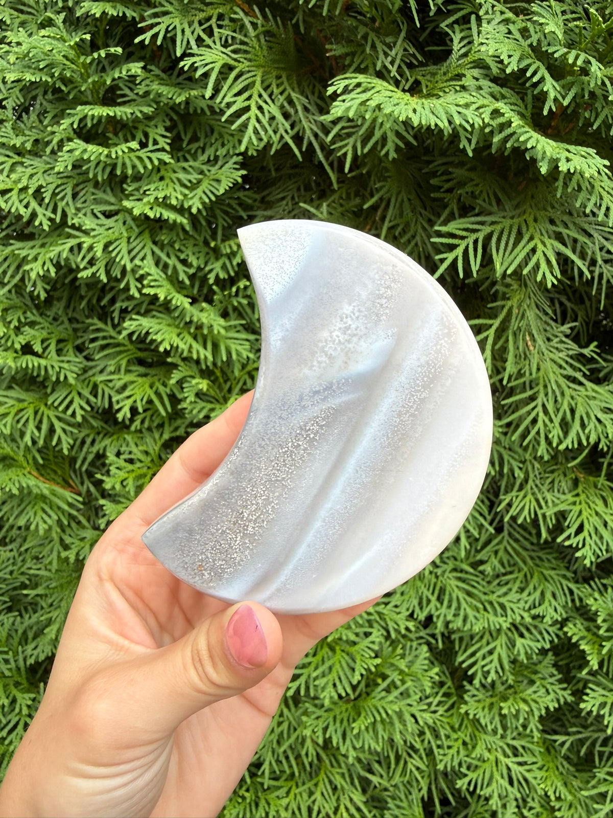 Druzy Agate Moon with Stand (Opt 50)