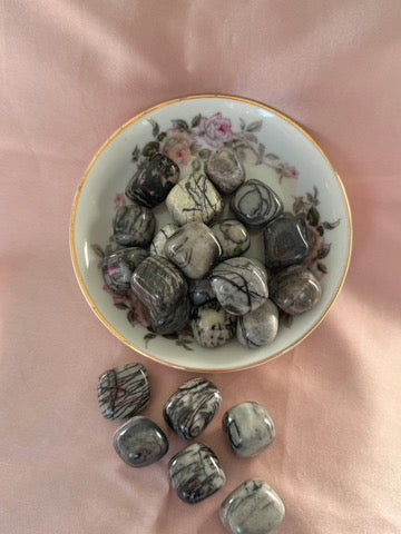 One Spiderweb Jasper Tumble